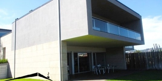 Magnifica Moradia Geminada T3, Freixo de Baixo – Amarante