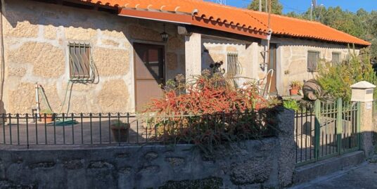 Casa de Aldeia Térrea T3 + Anexo – S. Simão, Amarante